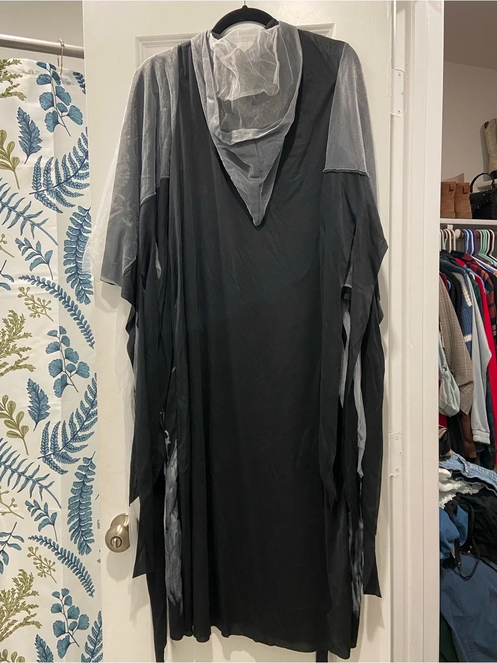 Spirit Soul Taker Kids Costume - Gray and Black Hooded Robe - Picture 5 of 7
